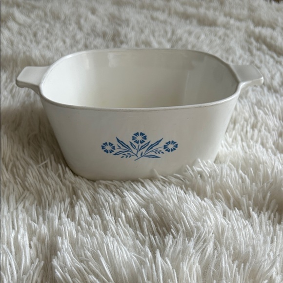 White Blue Floral Baking Dish, 7 cup corning ware vintage collector cornflower - Picture 2 of 8